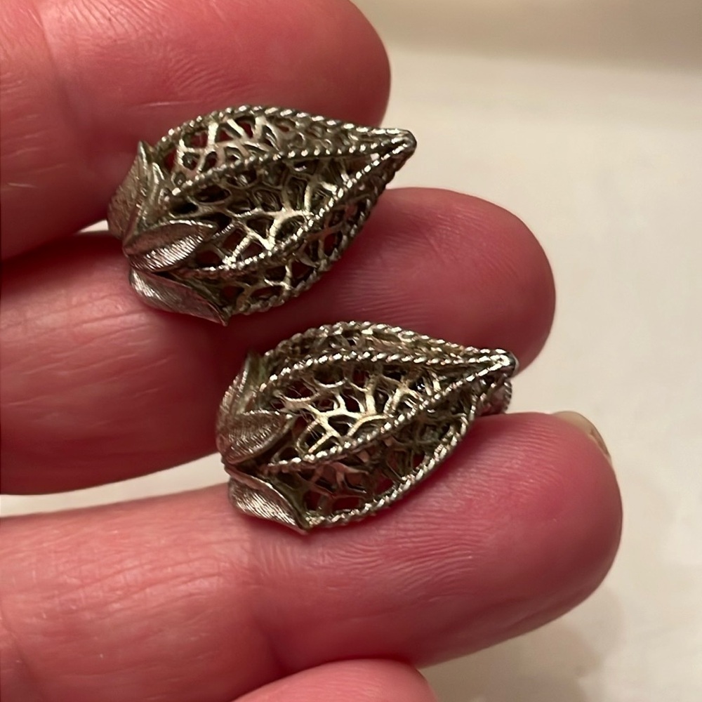 Vintage CORO Silvertone clip on earrings